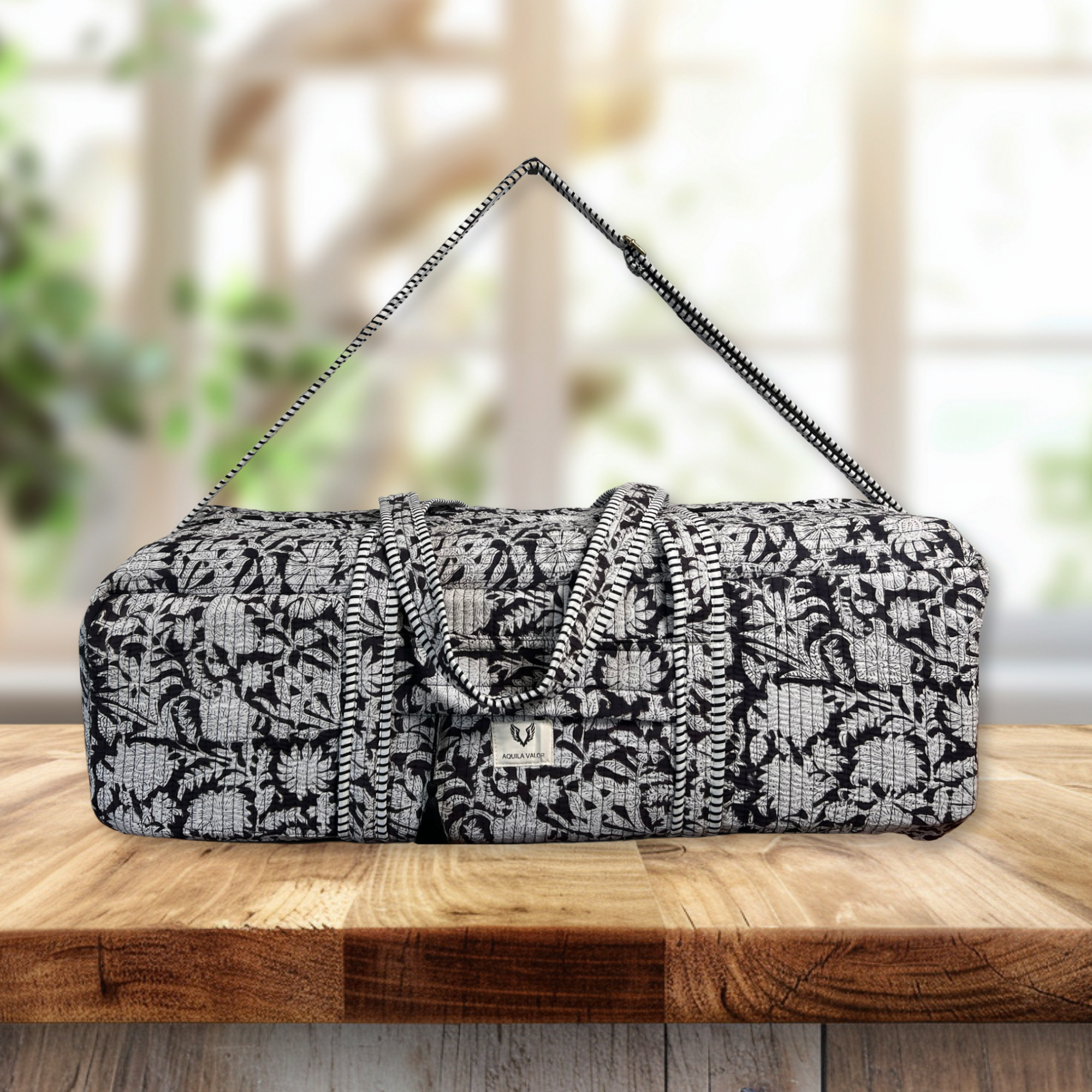 Charcoal Bloom - Your mindful Companion